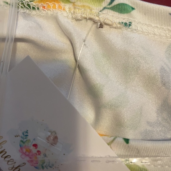 Babygirl Boutique Tassel Floral Onesie Romper Set - Picture 4 of 4